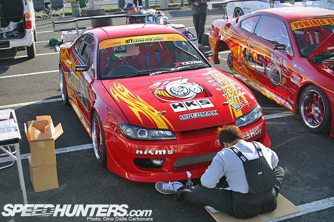 Hotworks D1 Grand Prix 1/64 HKS Silvia S15 GT2835PRO 2003 Nob Tanaguchi
