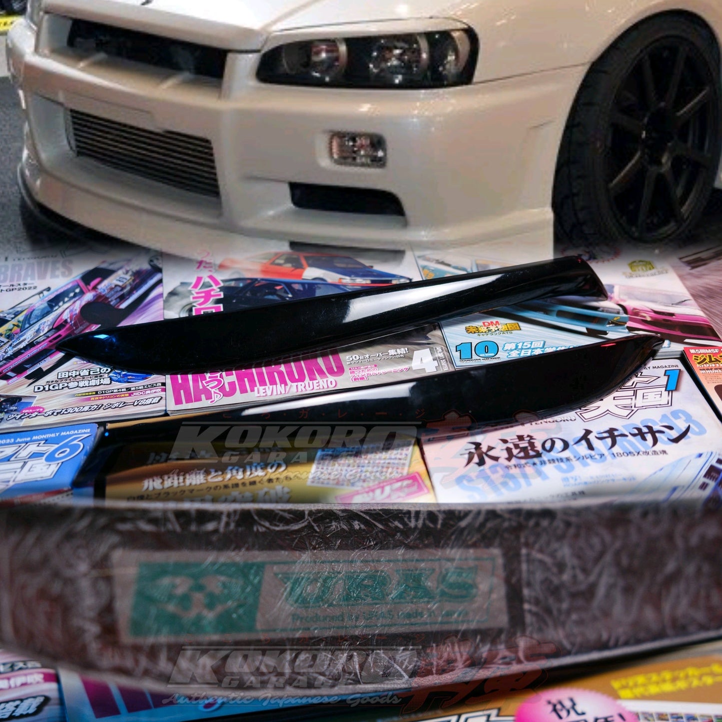 URAS Nissan Skyline R34 Eyeliner